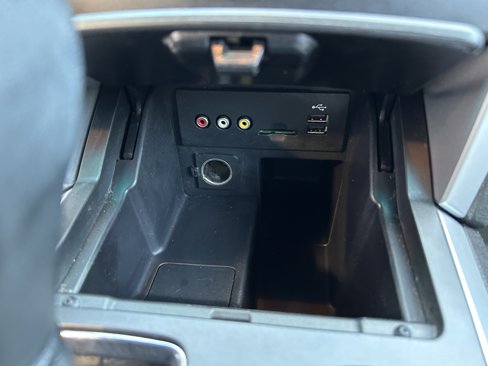 Used 2012 Ford Explorer XLT image 28