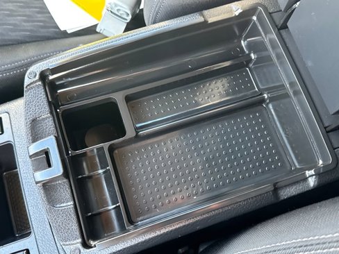 Used 2018 Nissan Rogue SV image 28