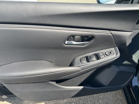 New 2025 Nissan Sentra SV w/ All-Weather Package image 9