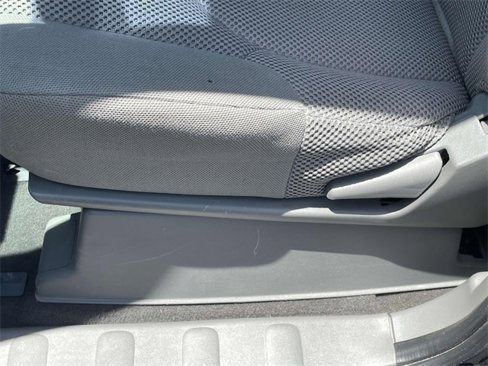 Used 2021 Nissan Frontier SV w/ Midnight Edition Floor Mats image 12