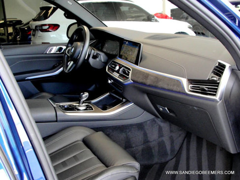 Used 2022 BMW X5 sDrive40i w/ M Sport Package image 29