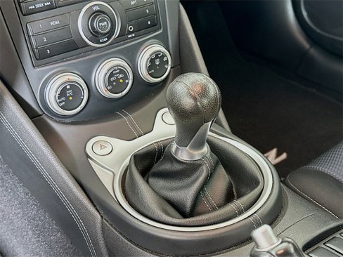 Used 2011 Nissan 370Z Coupe image 15