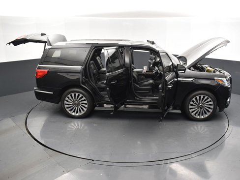 Used 2020 Lincoln Navigator Reserve w/ Luxury Package image 39