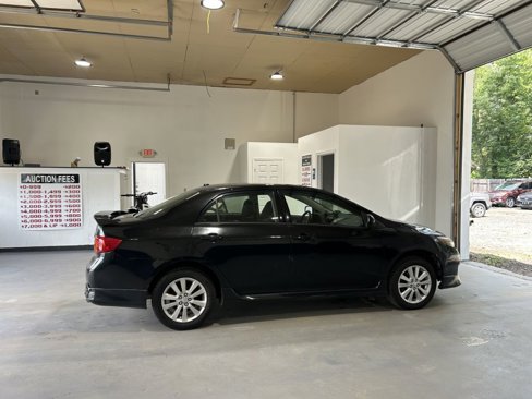 Used 2009 Toyota Corolla image 2