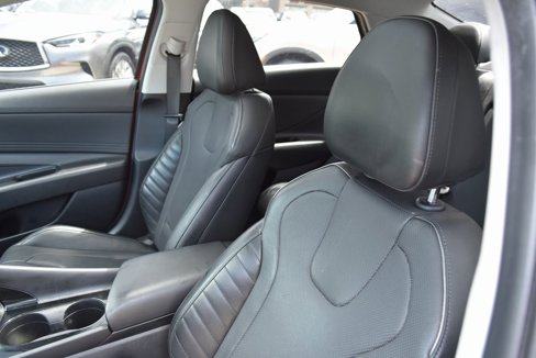 Used 2023 Hyundai Elantra Limited image 27