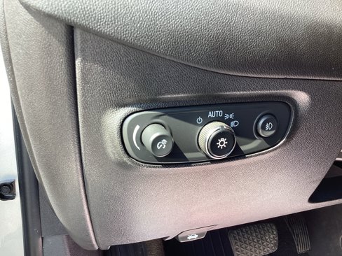 Used 2020 Chevrolet Equinox LT image 20