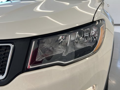 Used 2020 Jeep Compass Limited image 36