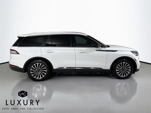 Used 2022 Lincoln Aviator Reserve w/ Equipment Group 201A image 3