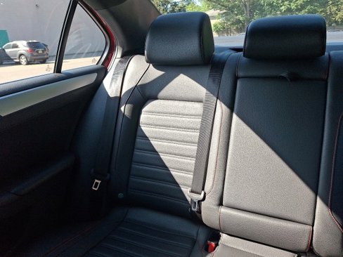 Used 2013 Volkswagen Jetta GLI Autobahn image 18