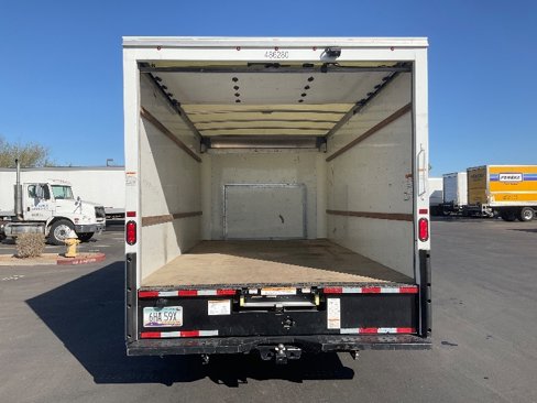 Used 2022 Ford E-350 and Econoline 350 Super Duty image 8