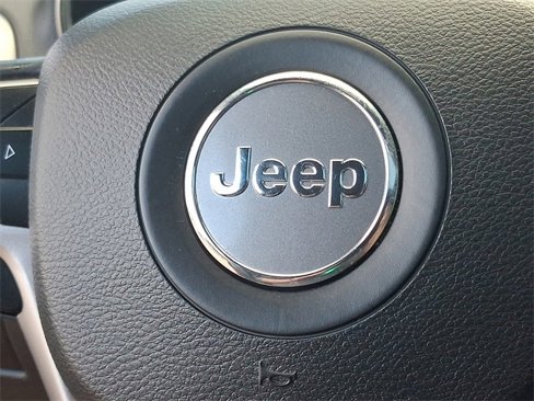Used 2020 Jeep Grand Cherokee Altitude image 25