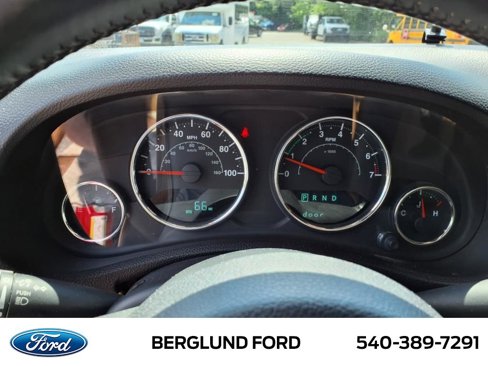 Used 2014 Jeep Wrangler Unlimited Sahara image 20
