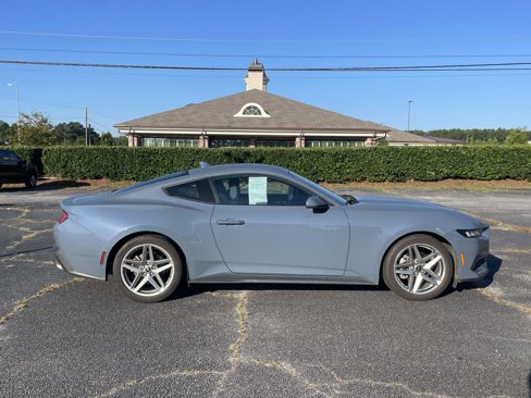 Used 2024 Ford Mustang Coupe image 2