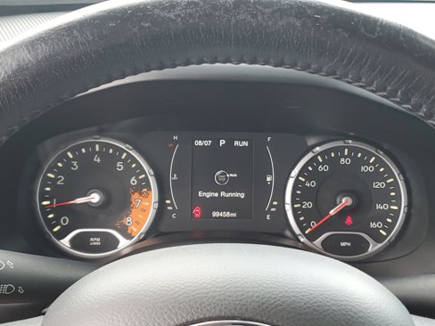 Used 2016 Jeep Renegade Latitude image 13