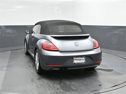 Used 2017 Volkswagen Beetle 1.8T Classic image 8