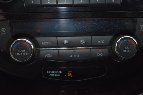 Used 2017 Nissan Rogue SV image 28
