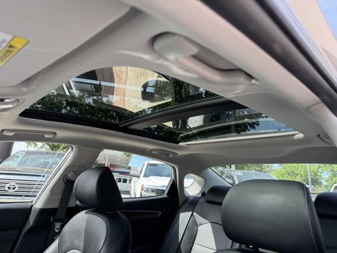 Used 2018 Kia Cadenza Technology image 5