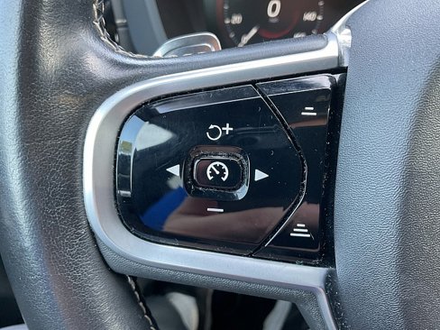 Used 2020 Volvo XC60 T5 R-Design image 20