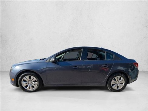 Used 2014 Chevrolet Cruze LS image 8