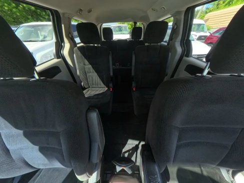 Used 2016 Dodge Grand Caravan SE w/ Quick Order Package 29E SE image 26