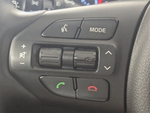Used 2017 Kia Sorento SX image 18