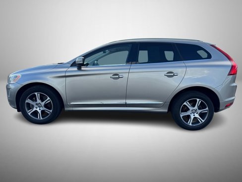 Used 2015 Volvo XC60 T6 w/ Protection Package image 6