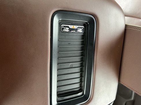 Used 2018 Chevrolet Silverado 1500 High Country image 40