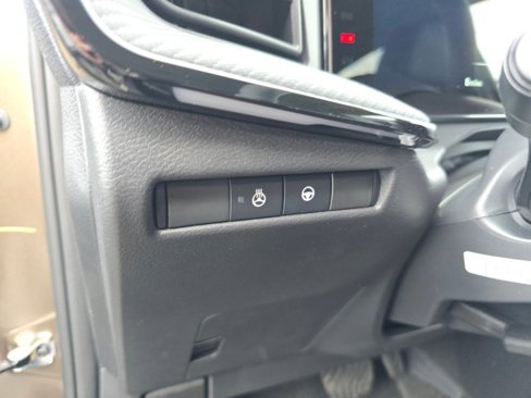 New 2025 Nissan Kicks SR w/ SR Premium Package image 26