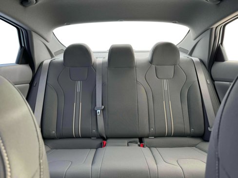 New 2025 Hyundai Elantra Sport image 16