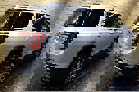 Used 2020 GMC Acadia SLE w/ Driver Convenience Package image 5