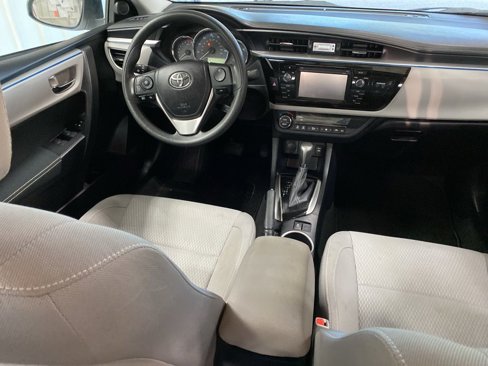 Used 2016 Toyota Corolla LE image 3