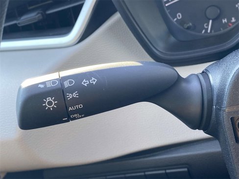 Used 2025 Toyota Corolla LE image 20