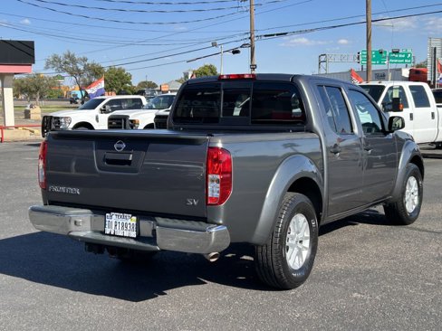 Used 2018 Nissan Frontier SV image 19
