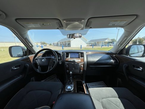 Used 2019 Nissan Armada SV image 11