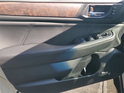 Used 2019 Subaru Outback 2.5i Limited image 18
