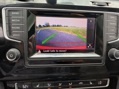 Used 2015 Volkswagen Golf TDI SEL w/ Lighting Package (SEL) image 17