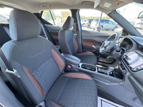 Used 2024 Nissan Kicks SR image 23