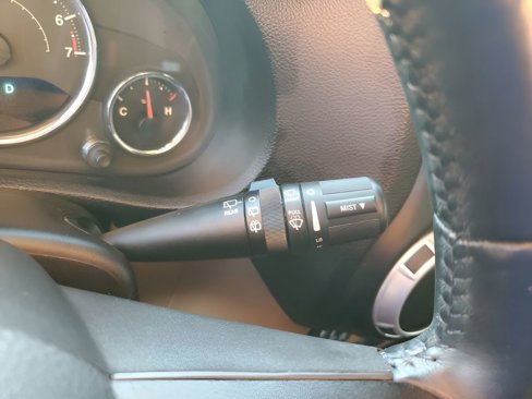 Used 2013 Jeep Wrangler Unlimited Sahara image 35