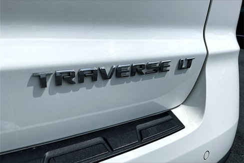 Used 2015 Chevrolet Traverse LT image 34