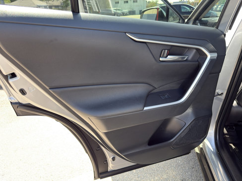 Used 2023 Toyota RAV4 XLE Premium image 23