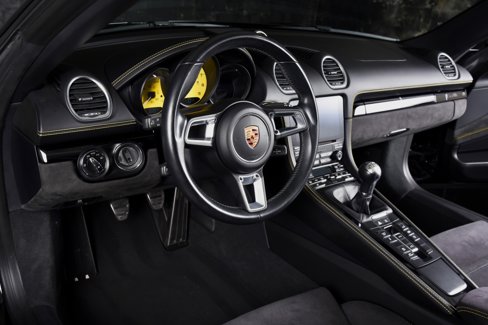 Used 2020 Porsche 718 Boxster Spyder image 4