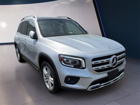 Certified 2021 Mercedes-Benz GLB 250 4MATIC w/ Premium Package image 7