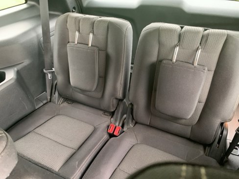 Used 2018 Ford Explorer XLT w/ Equipment Group 201A image 12
