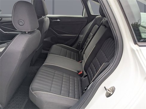 Used 2024 Volkswagen Jetta Sport image 14