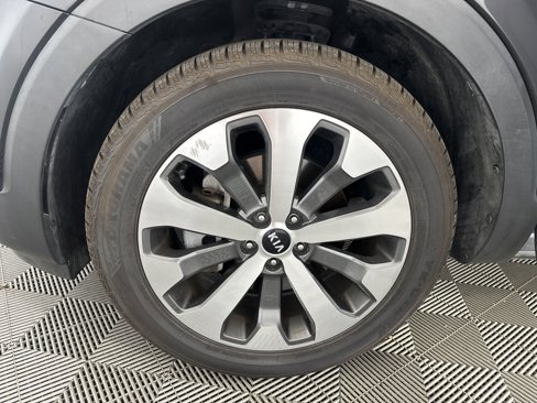 Used 2021 Kia Telluride EX w/ EX Premium Package image 14