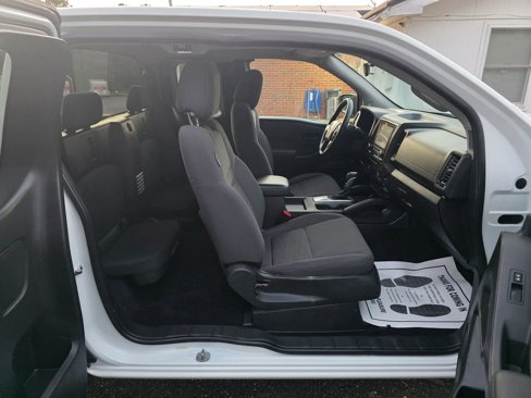 Used 2024 Nissan Frontier S w/ S Utility Package image 14