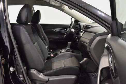 Used 2017 Nissan Rogue S image 31