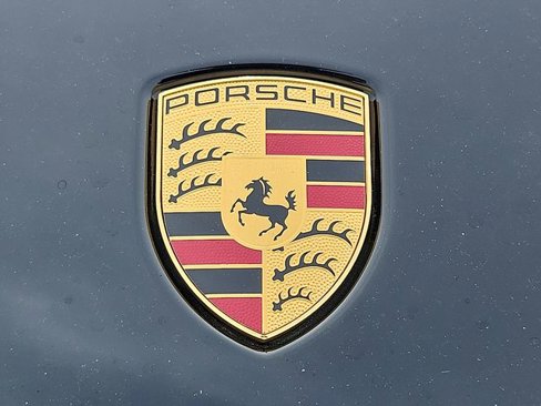Used 2025 Porsche Macan image 31