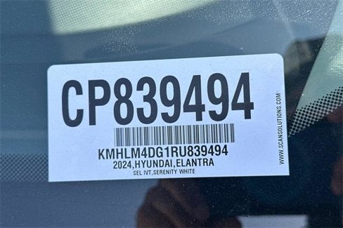 Certified 2024 Hyundai Elantra SEL image 30