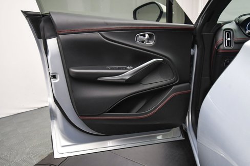 Used 2021 Aston Martin DBX image 45